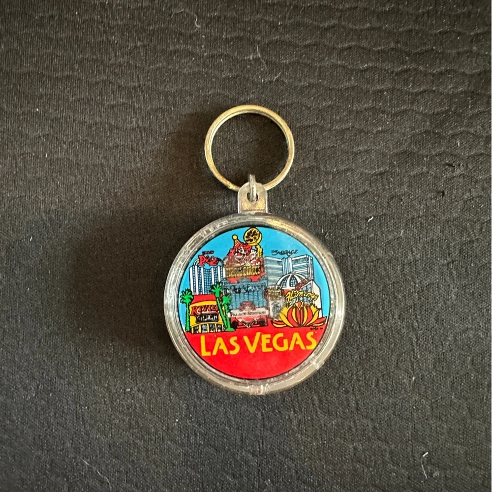 Vintage 1991 90s Las Vegas keychain dice old strip plastic